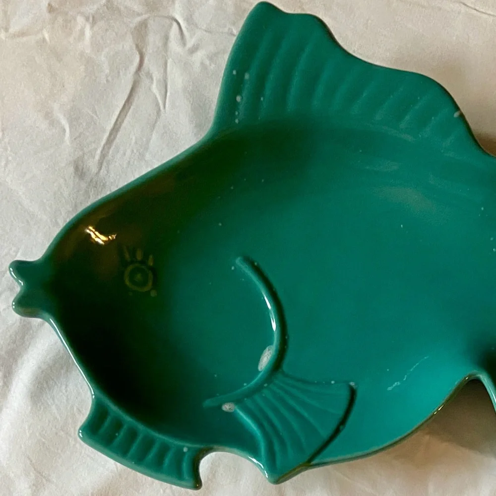 Thrift Store Find 1 Vintage Food Safe Teal🐟 Shaped Plate/Platter/Bowl/Decoration